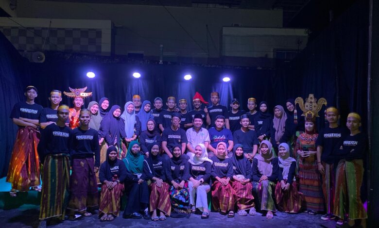 Festival Seni Budaya untuk Menghidupkan Nilai Pangadereng oleh Hipermawa Cabang Kota Parepare