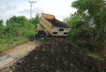 Pembangunan Jalan di Pelosok Wajo Dimulai, TNI Kirim 10 Dump Truk Material TMMD