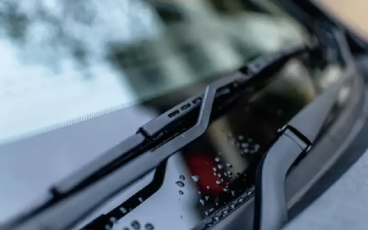 Jangan Sepelekan Wiper Mobil, Ini 5 Tips Perawatan Simpel yang Bisa Selamatkan Nyawamu