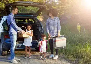 Jangan Biarkan Anak Bosan di Rumah, Ini 10 Aktivitas Wisata Paling Seru & Edukatif untuk Keluarga! Ada Promo Gila-Gilaan Loh!