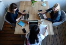 Demi Citra Sibuk, Warga China Rela Sewa Kantor Palsu: Potret Tekanan Karier