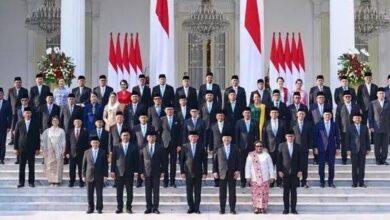 Putusan MK ini diharapkan dapat membawa perubahan signifikan dalam birokrasi, di mana para pejabat negara dapat lebih fokus dan mendedikasikan diri sepenuhnya pada tugas utamanya, tanpa adanya potensi konflik kepentingan yang sering kali timbul dari jabatan ganda.