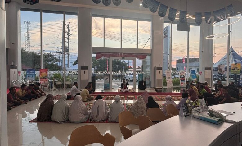 Dai Wahdah Islamiyah Tekankan Pentingnya "Rasa Syukur" di Kajian Kalla Toyota Sengkang