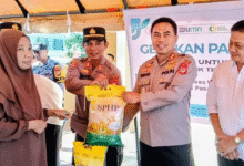 Sinergi Polri dan Pemerintah Tekan Inflasi Wajo: GPM Polsek Tempe Jual Habis 2 Ton Beras