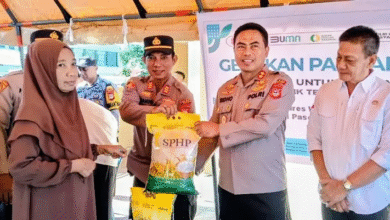 Sinergi Polri dan Pemerintah Tekan Inflasi Wajo: GPM Polsek Tempe Jual Habis 2 Ton Beras