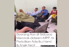 ASN Sidoarjo Viral Merokok di Ruang Tunggu Pelayanan, Aktivis: Mentang-mentang ASN!