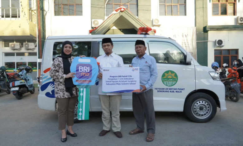 BRI Serahkan Bantuan Ambulans, Tingkatkan Layanan Kesehatan di Pondok Pesantren As’adiyah Sengkang