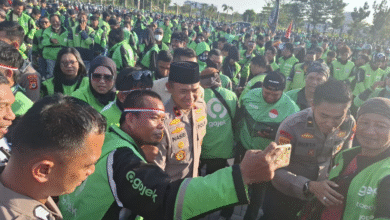 Ajak Ciptakan Makassar Aman, Polda Sulsel dan Ribuan Ojol Gelar Doa Bersama untuk Perdamaian