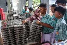 Strategi Ekonomi di Balik Program Makan Bergizi Gratis, BGN Tolak Bantuan Tunai