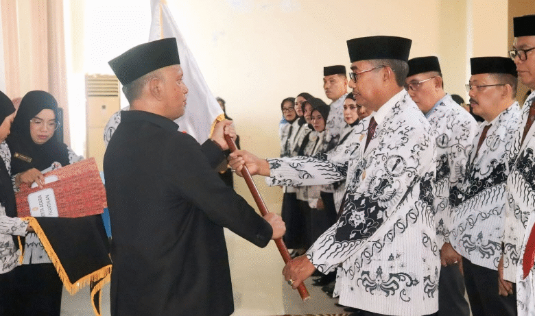 Wabup Lantik Pengurus PGRI Wajo 2025-2030, Harap Jadi Mitra Strategis Majukan Pendidikan