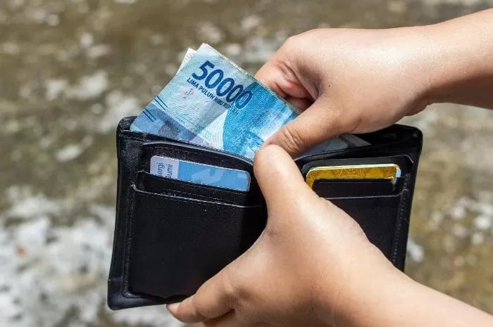 Tiga Bank yang Dialihkan ke PT Pos Indonesia Pemindahan pembayaran pensiun ke PT Pos Indonesia sebenarnya sudah dilakukan secara bertahap sejak pertengahan tahun 2025. Sebelumnya, perubahan serupa telah dilakukan pada Bank BTPN dan Bank Woori Saudara (BWS) mulai 1 Juli 2025.