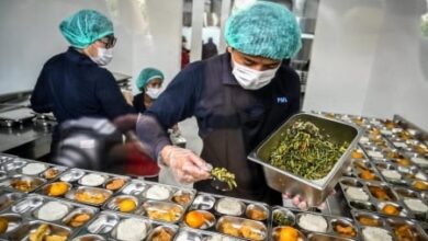 Program Makan Bergizi Gratis Dihujani Kritik: Disebut "Mengatasi Masalah dengan Bikin Masalah Baru"