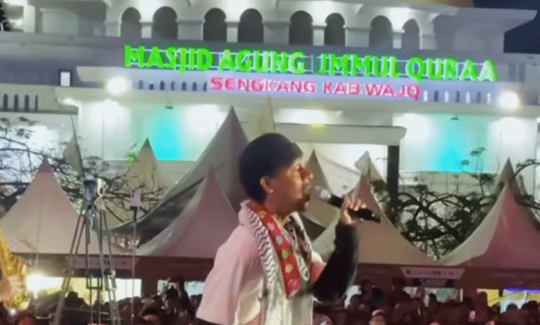 Memukau di Sengkang, Raim Laode Hipnotis Puluhan Ribu Penonton dengan Pesan Moral "Langitkan Doamu"