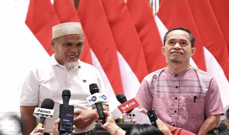 Lolos dari Sanksi Pemecatan: Presiden Prabowo Kabulkan Permohonan Berjenjang, Rehabilitasi Hukum Dua Guru Luwu Utara Ditegakkan