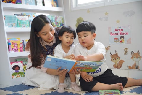 Tingkatkan EQ dan Kreativitas Anak: Ini 3 Alasan Mengapa Rutinitas Membaca Itu Wajib