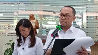 Penurunan transaksi judol sebesar Rp155 triliun lebih ini menjadi indikator kuat bahwa upaya pemberantasan judol yang masif dan terstruktur mulai membuahkan hasil, menciptakan ekosistem digital yang lebih sehat dan aman bagi masyarakat Indonesia.